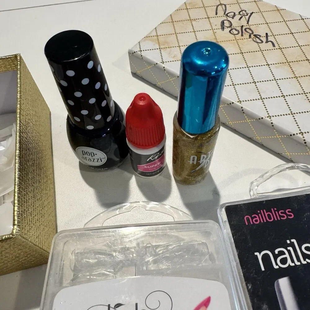 Lot Of Nail Tips Nail Forms Glitter Stick On Nails See All Photos